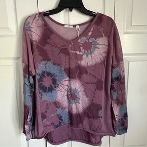 Kaktus XL Mauve Tie-Dye Long Sleeve V-Neck Top with Blue Accents